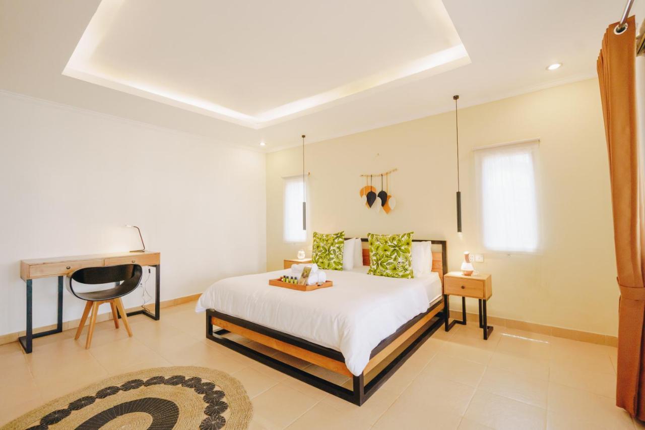 Villa Orked 3 With Family Room Seminyak מראה חיצוני תמונה