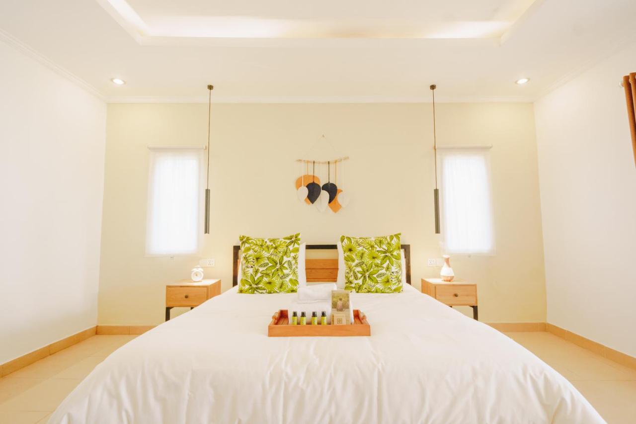 Villa Orked 3 With Family Room Seminyak מראה חיצוני תמונה
