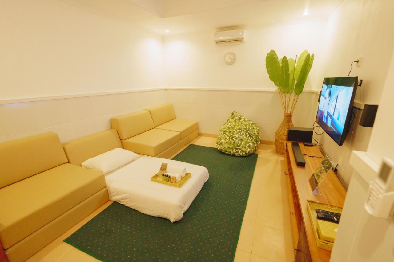 Villa Orked 3 With Family Room Seminyak מראה חיצוני תמונה